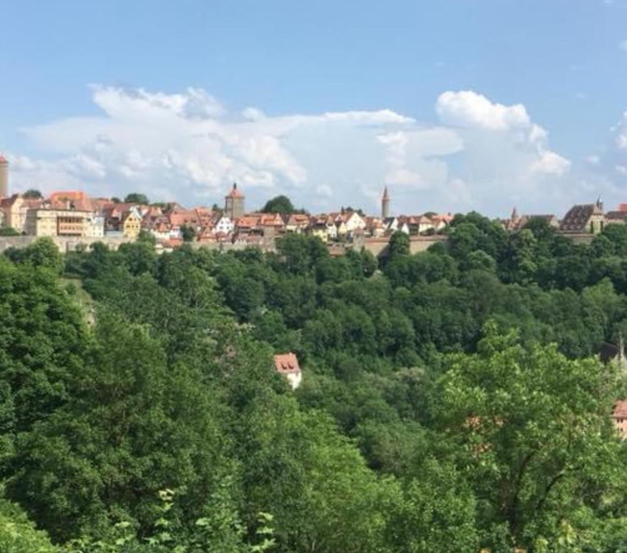 Ferienhaus Kobolzeller Schloesschen A.D.Weinsteige Rothenburg ob der Tauber Exterior foto